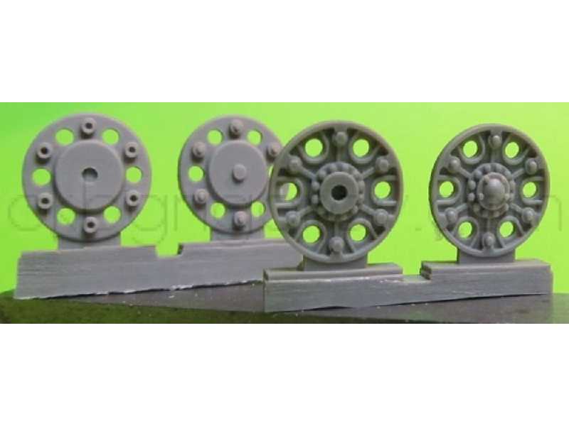 Sprocket Wheel For T-34,mod.1941 (6 Per Set) - image 1