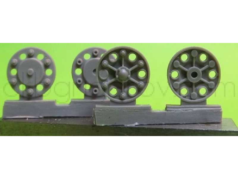 Sprocket Wheel For T-34,mod.1942 (6 Per Set) - image 1