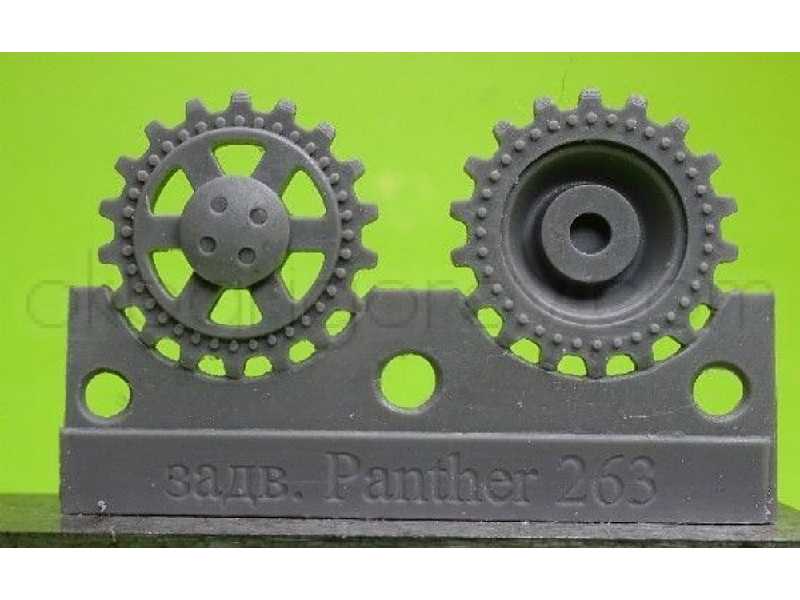 Sprockets For Pz.V Panther, 18 Tooth Type 2 (8 Per Set) - image 1