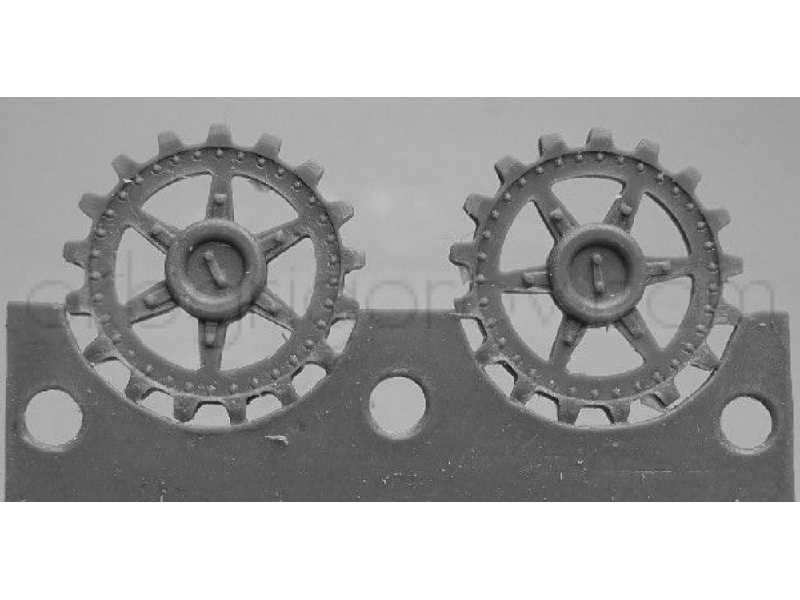 Sprockets For Pz.V Panther, 17 Tooth Type 2 (8 Per Set) - image 1