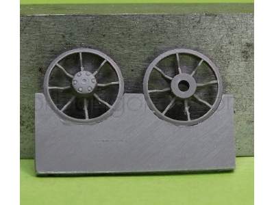 Idler Wheel For Pz.Iii, Late (8 Per Set) - image 1