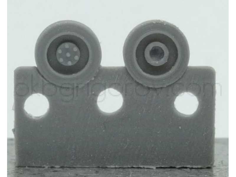 Return Rollers For Pz.Iii (12 Per Set) - image 1