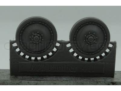 Wheels For Pz.V Panther, With 8 Groups Of 3 Bolts - image 3
