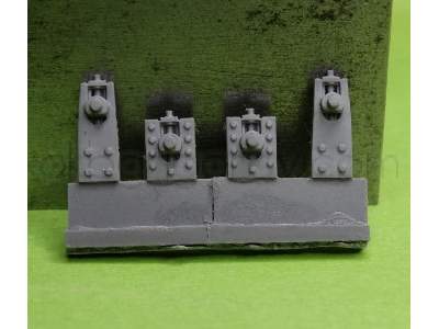 British Nuffield Assault Tank A.T.2 - image 9