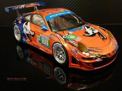 1193 - Flying Lizard Porsche 2011 Paints - image 3