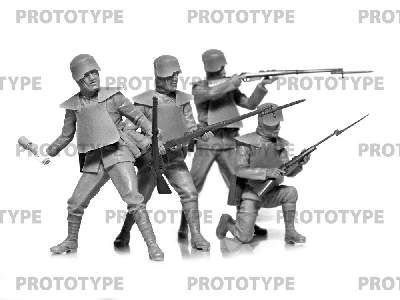WWI Italian Infantry In Armor - image 4