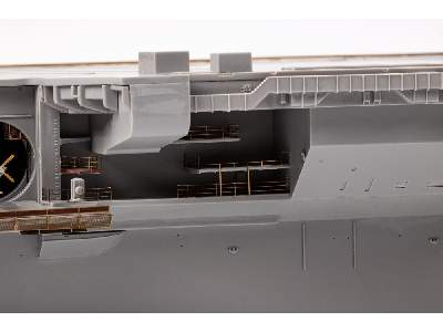 USS Constellation CV-64 part 3 - railings & safety nets 1/350 - image 7