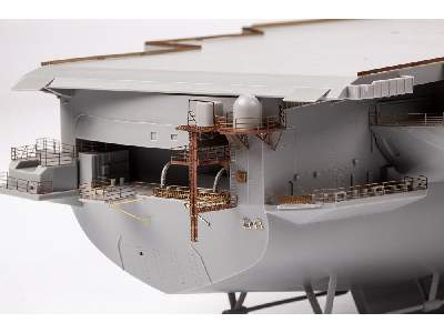 USS Constellation CV-64 part 3 - railings & safety nets 1/350 - image 9