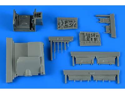 Harrier T.2/T.4/T.8 wheel bay - image 1