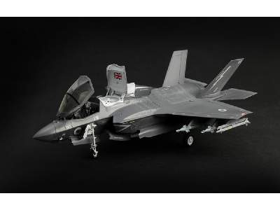 F-35 B Lightning II - image 9