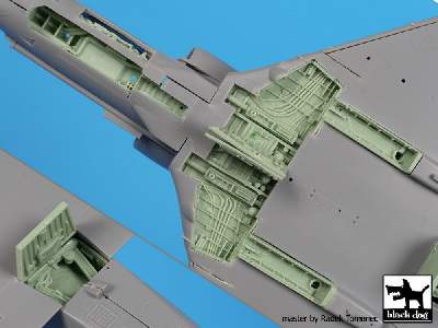 A-4 Skyhawk Wheel Bays+ Engine For Hobby Boss - image 2