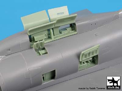 A-4 Skyhawk Electronics+spine For Hobby Boss - image 3