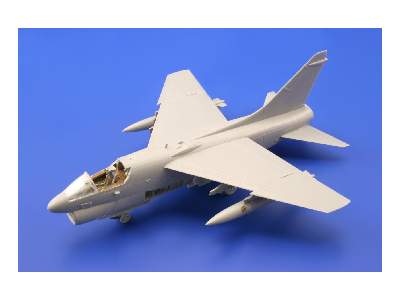 A-7D S. A. 1/72 - Hobby Boss - image 4