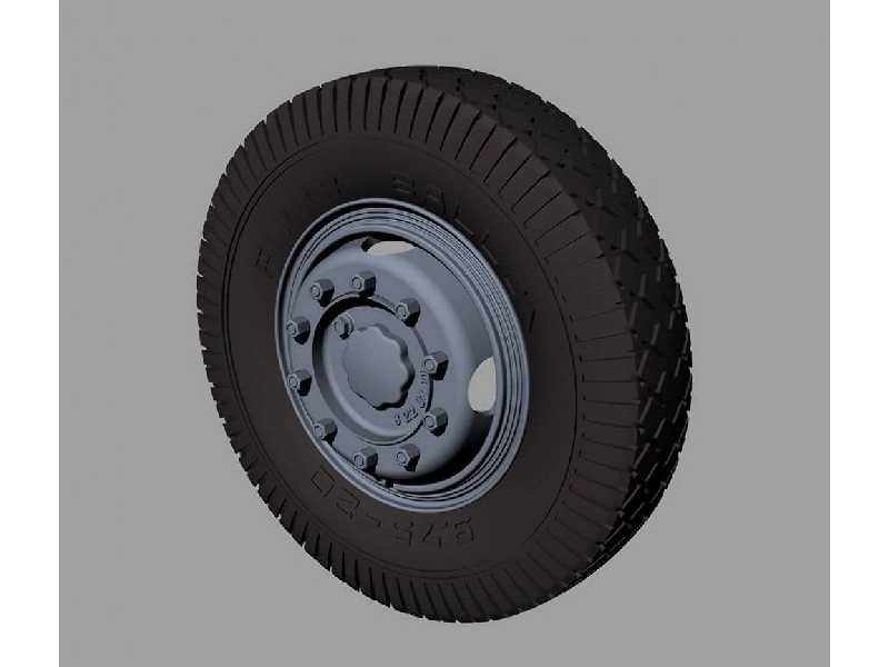 Hanomag Ss100 Road Wheels (Fulda) - image 1