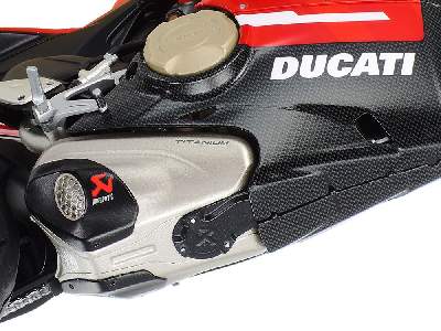 Ducati Superleggera V4 - image 12