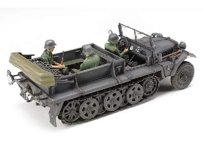 German 1ton Half-track Sd.Kfz.10 - image 3