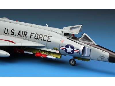 Convair F-102a (Case X) - image 5