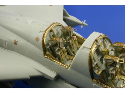 EA-6B interior S. A. 1/48 - Kinetic - - image 3