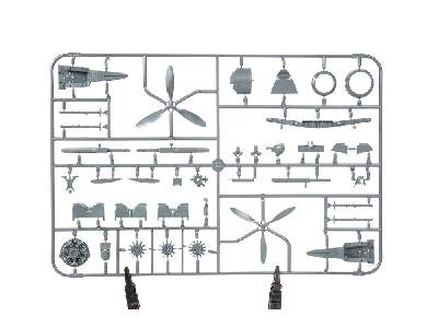 Fw 190A-8 1/48 - image 10