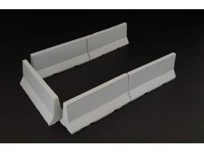 Modern Concrete Road Barriers - image 1