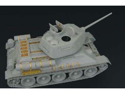 T-34-85 1944 Angle-jointed Turret - image 2
