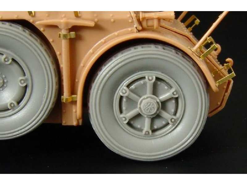 Autoblinda Ab41 Wheels - image 1