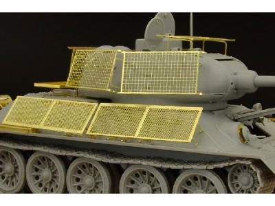 T-34-85 Improvized Schurzen - image 1