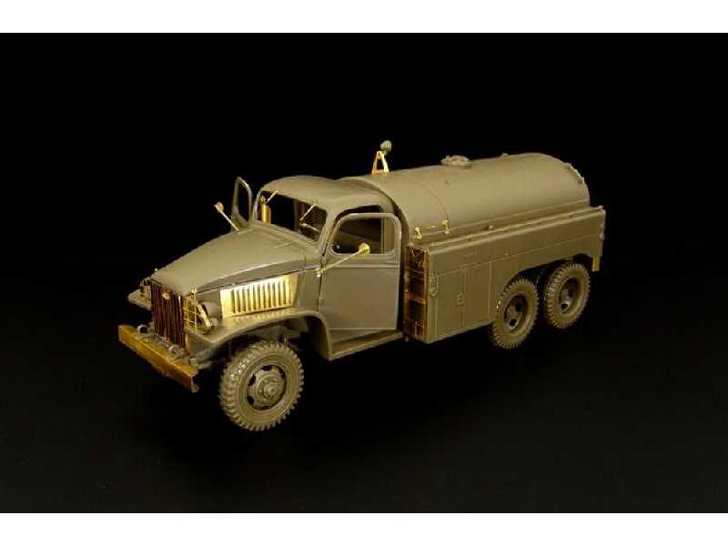 Us Airfield Fuel Truck - image 1