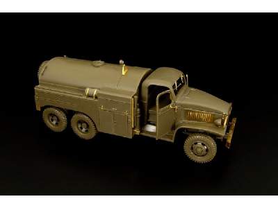 Us Airfield Fuel Truck - image 3