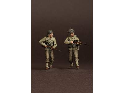 Us Infantry Sniper And Infantryman - image 2
