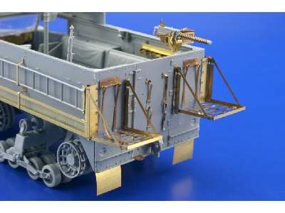 M-3A2 Half Track 1/35 - Dragon - image 12