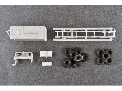 Mpq-53 C-band Tracking Radar - image 17