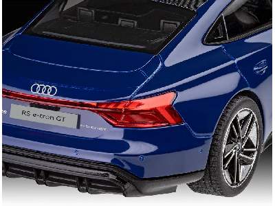 Audi RS e-tron GT easy-click-system - image 4
