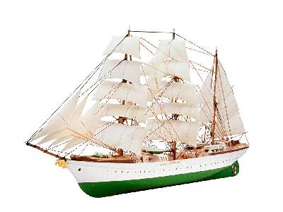 Gorch Fock Model Set - image 1