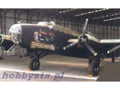 Handley Page Halifax B III - image 1