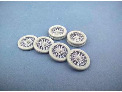 A35-002 Lanchester Wire Wheels - image 1