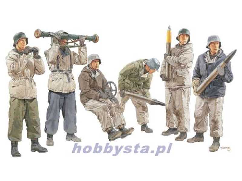 Figures German Flak Artillery Crew 1943-45 - image 1 Figures German Flak Artillery Crew 1943-45 - image 1
