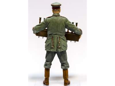 German Aerodrome Personnel W/ Grenades Crate Wwi Figure - image 2