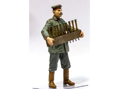 German Aerodrome Personnel W/ Grenades Crate Wwi Figure - image 4