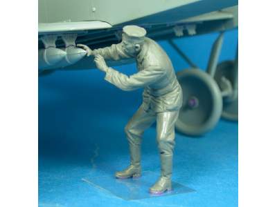 German Bomber Ground Crewman N.1 Wwi Figure - image 2