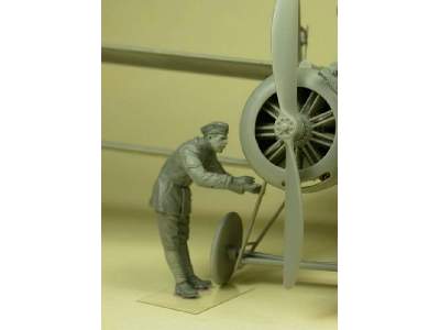 Rfc Air Mechanic Checking Aeroplane Wwi Figures - image 2