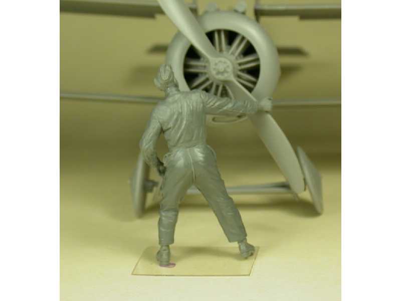 Rfc Air Mechanic Spinning The Propeller Wwi Figures - image 1