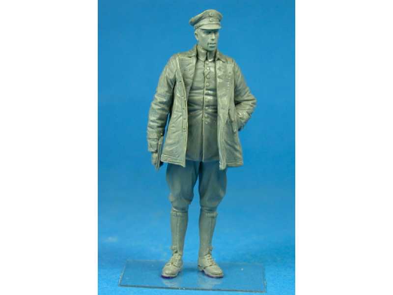 Standing German Airman Wwi Figures - image 1