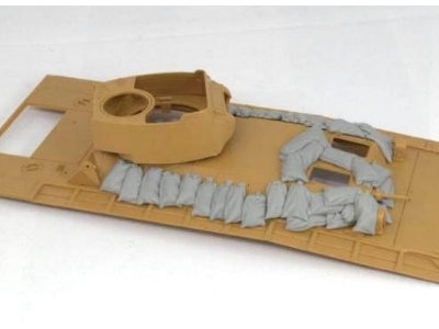 Sand Armor For Lvt (Italeri Kit) - image 2