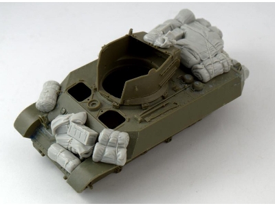 Stowage Set For M3a3 "stuart" V (British Army) - image 1