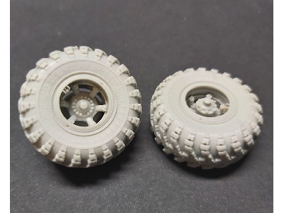 Kraz-260&6322 Road Wheels Set - image 3