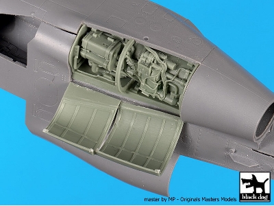 Su 25 Engine + Spine For Zvezda - image 4