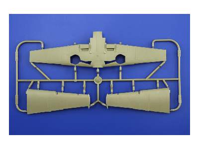 Bf 109E ROYAL CLASS 1/48 - image 4