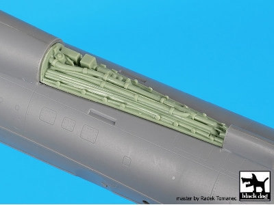 Su 17/22 Engine + Spine For Hobby Boss - image 8