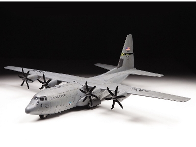 American heavy transport plane C-130J Super Hercules - image 9